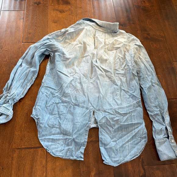 Cloth & Stone Chambray Denim Ombre Button Up Shirt Women's Size S - Picture 10 of 10